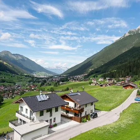In Neustift Near Lift, Cleaning Included Daire